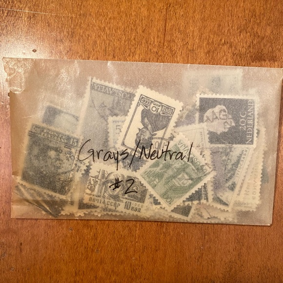 Vintage international & USA Postal Stamps - over 100 postmarked. Grays/neutral#2 - Picture 7 of 7